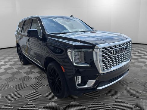 Used 2023 GMC Yukon Denali w/ LPO, Floor Liner Package AWD/4WD image 3