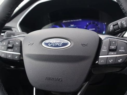 Used 2022 Ford Escape Titanium w/ Class II Trailer Tow Package image 23