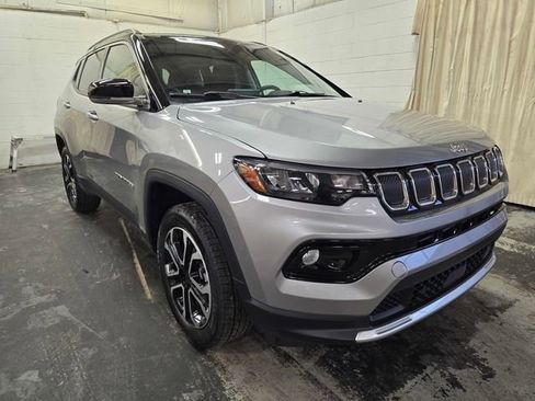 Used 2022 Jeep Compass Limited AWD/4WD image 3