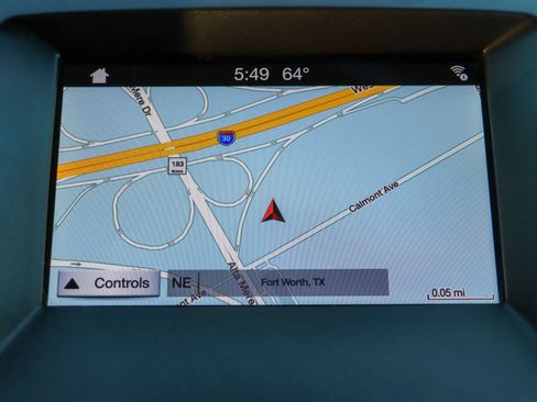 Used 2019 Ford Edge Titanium image 32