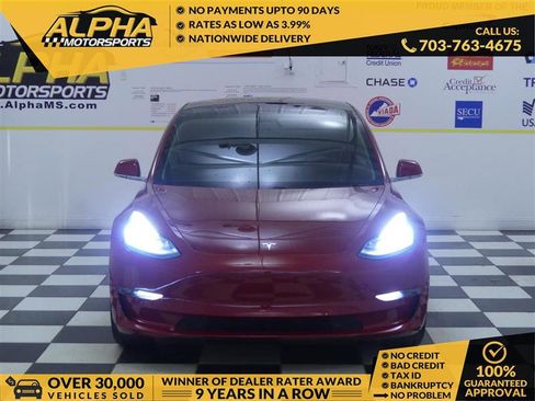 Used 2019 Tesla Model 3 Standard Range Plus image 1