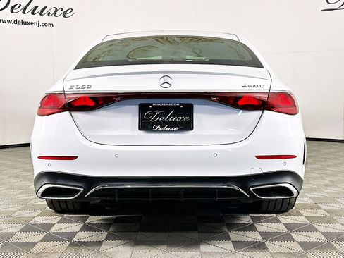 Used 2024 Mercedes-Benz E 350 4MATIC Sedan w/ Airmatic Package image 5
