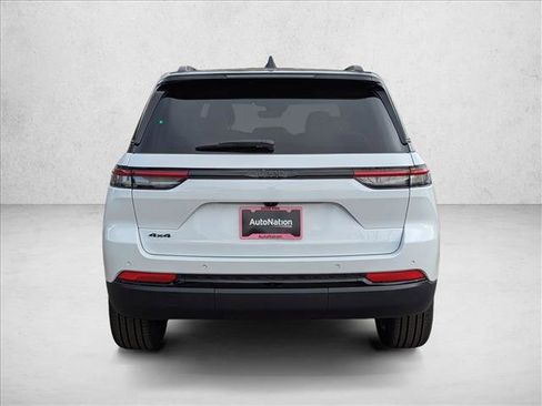 New 2025 Jeep Grand Cherokee Limited image 7