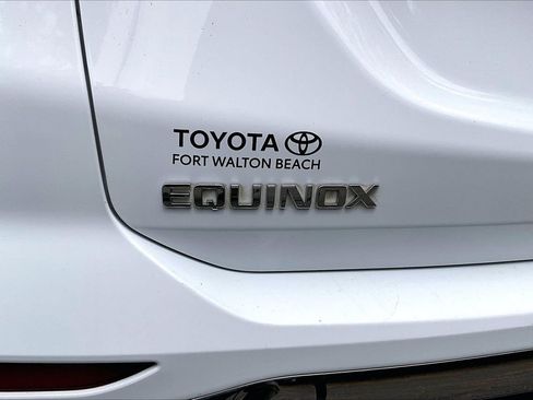 Used 2018 Chevrolet Equinox LT FWD image 27