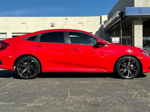 Used 2019 Honda Civic Sport image 3