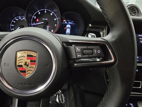 Used 2023 Porsche Macan image 20
