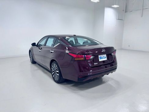Used 2023 Nissan Altima 2.5 SV FWD image 7
