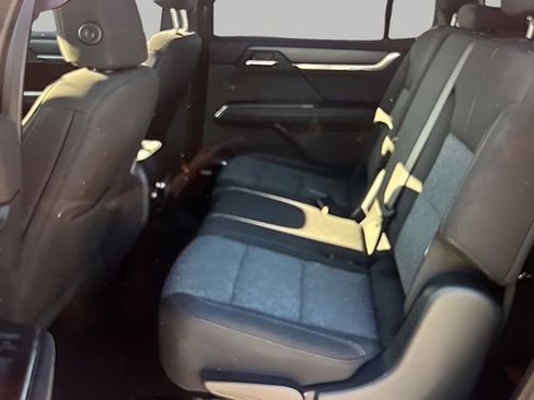 Used 2025 GMC Acadia Elevation FWD image 4
