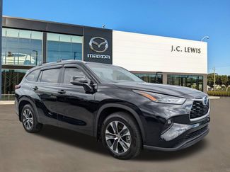 Used 2024 Toyota Highlander XLE FWD 360° Tour
