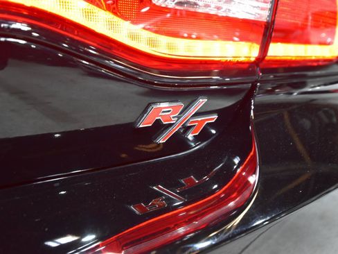 Used 2013 Dodge Charger R/T RWD image 9
