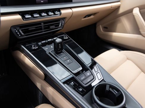 Certified 2024 Porsche 911 Carrera RWD image 16