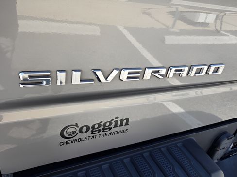 Certified 2023 Chevrolet Silverado 1500 RST w/ Z71 Off-Road Package AWD/4WD image 31
