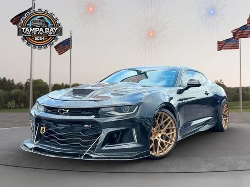 Used 2018 Chevrolet Camaro ZL1 RWD image 4