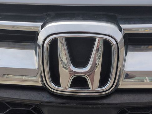 Used 2018 Honda CR-V Touring image 12