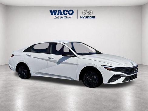 New 2026 Hyundai Elantra SEL FWD image 12