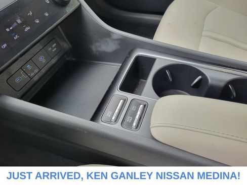 Used 2025 Hyundai Sonata SEL FWD image 11