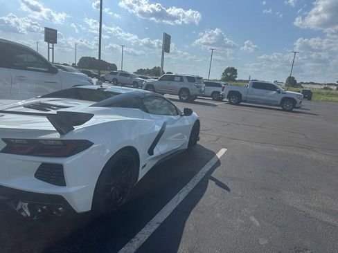 Used 2023 Chevrolet Corvette Stingray Premium Conv w/ Z51 Performance Package RWD image 9