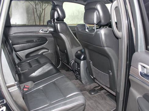 Used 2018 Jeep Grand Cherokee Limited image 17