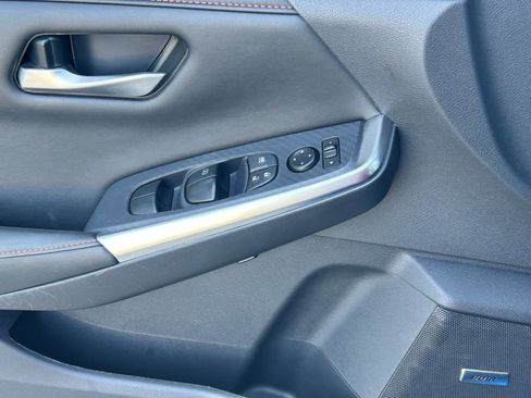 Certified 2024 Nissan Sentra SR w/ SR Premium Package image 9