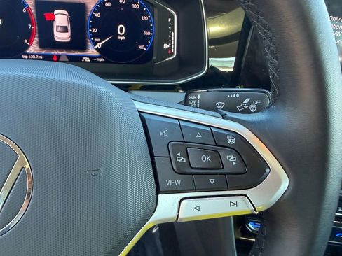 Certified 2025 Volkswagen Jetta SEL image 16