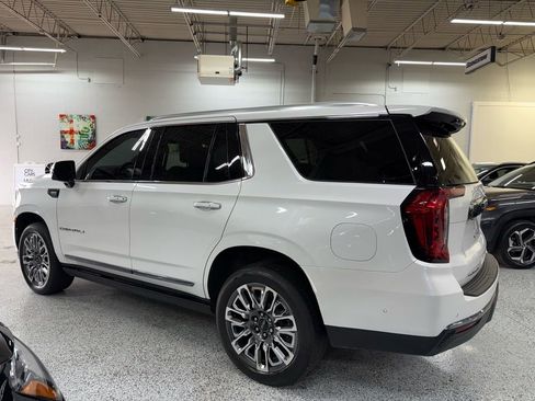 Used 2024 GMC Yukon Denali Ultimate AWD/4WD image 3