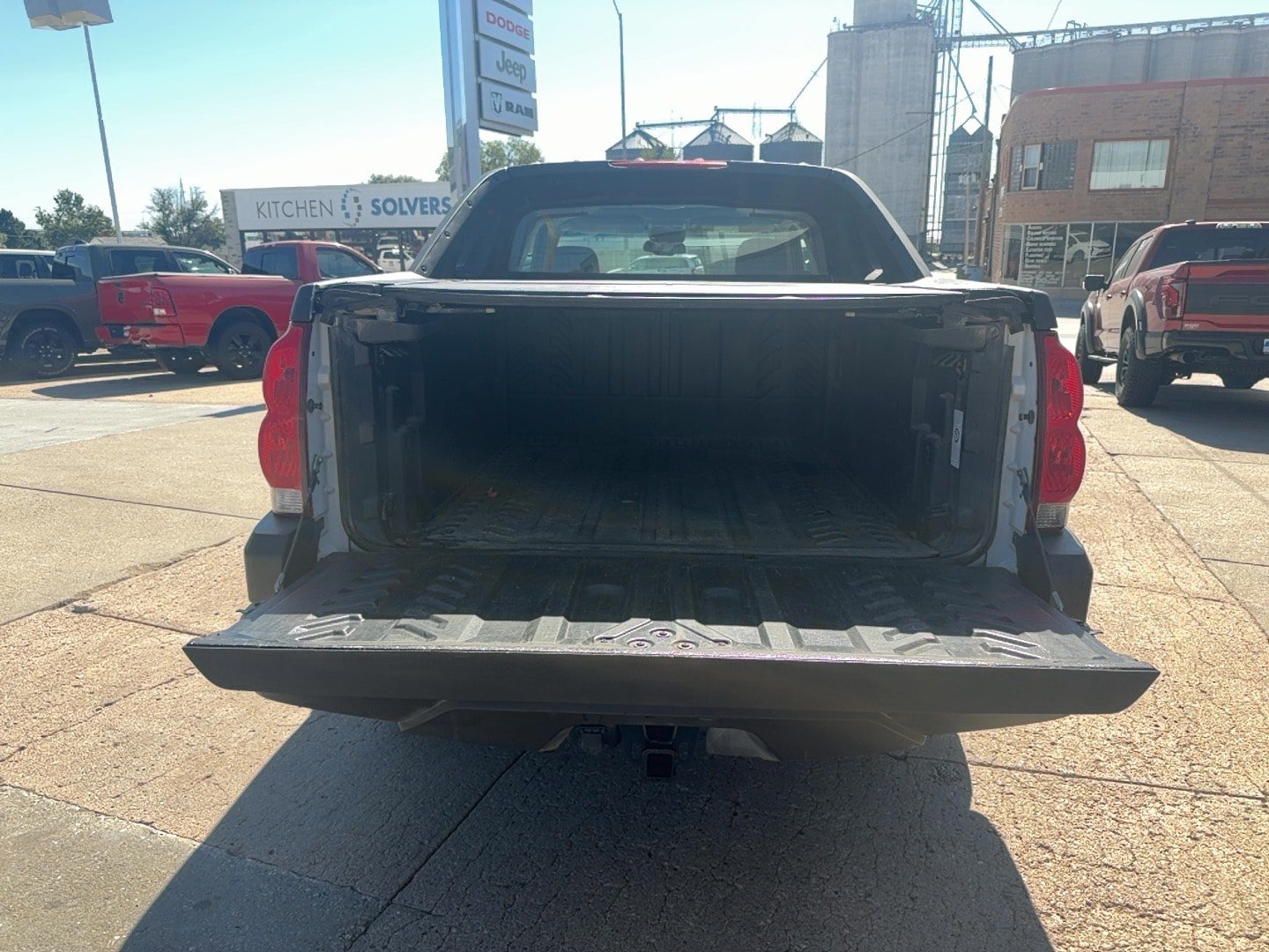 Used 2003 Chevrolet Avalanche 4x4 w/ Personal Security Package image 8