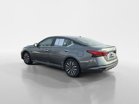 Used 2023 Nissan Altima 2.5 SV FWD image 6