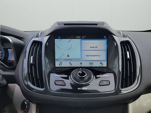 Used 2016 Ford C-MAX Energi SEL w/ Equipment Group 302A image 19