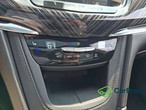 Certified 2024 Cadillac XT6 Premium Luxury AWD/4WD image 17