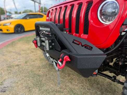 Used 2019 Jeep Wrangler Unlimited Sport S AWD/4WD image 4