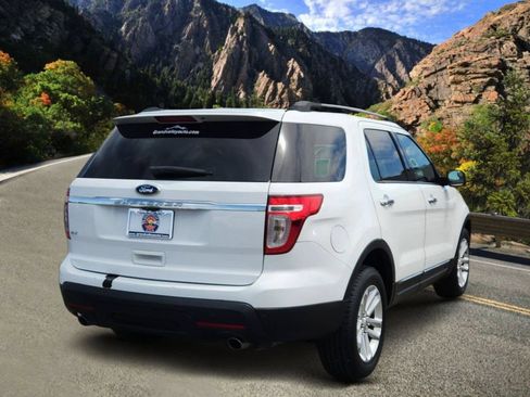 Used 2015 Ford Explorer XLT w/ Equipment Group 201A FWD image 3
