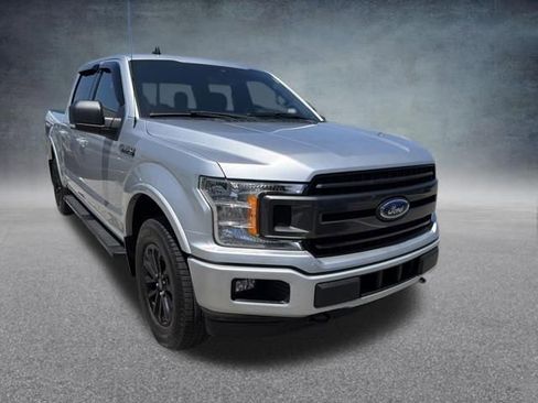Used 2019 Ford F150 XLT w/ Equipment Group 302A Luxury AWD/4WD image 4