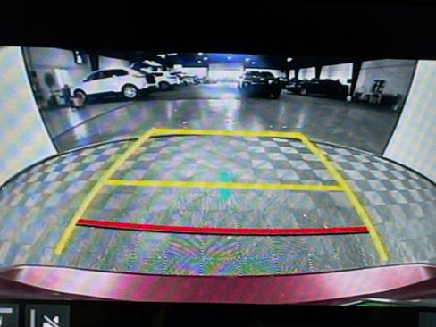 Used 2018 Toyota Camry XSE image 18