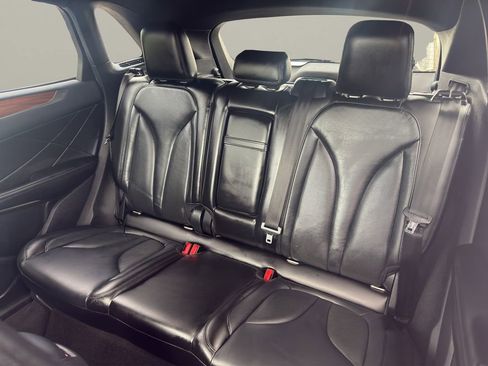 Used 2019 Lincoln MKC Select w/ Select Plus Package AWD/4WD image 12