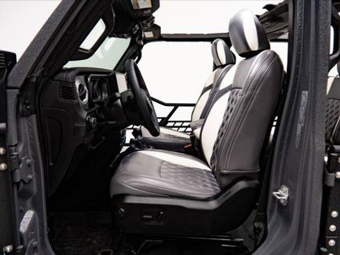 Used 2025 Jeep Gladiator Sport AWD/4WD image 20