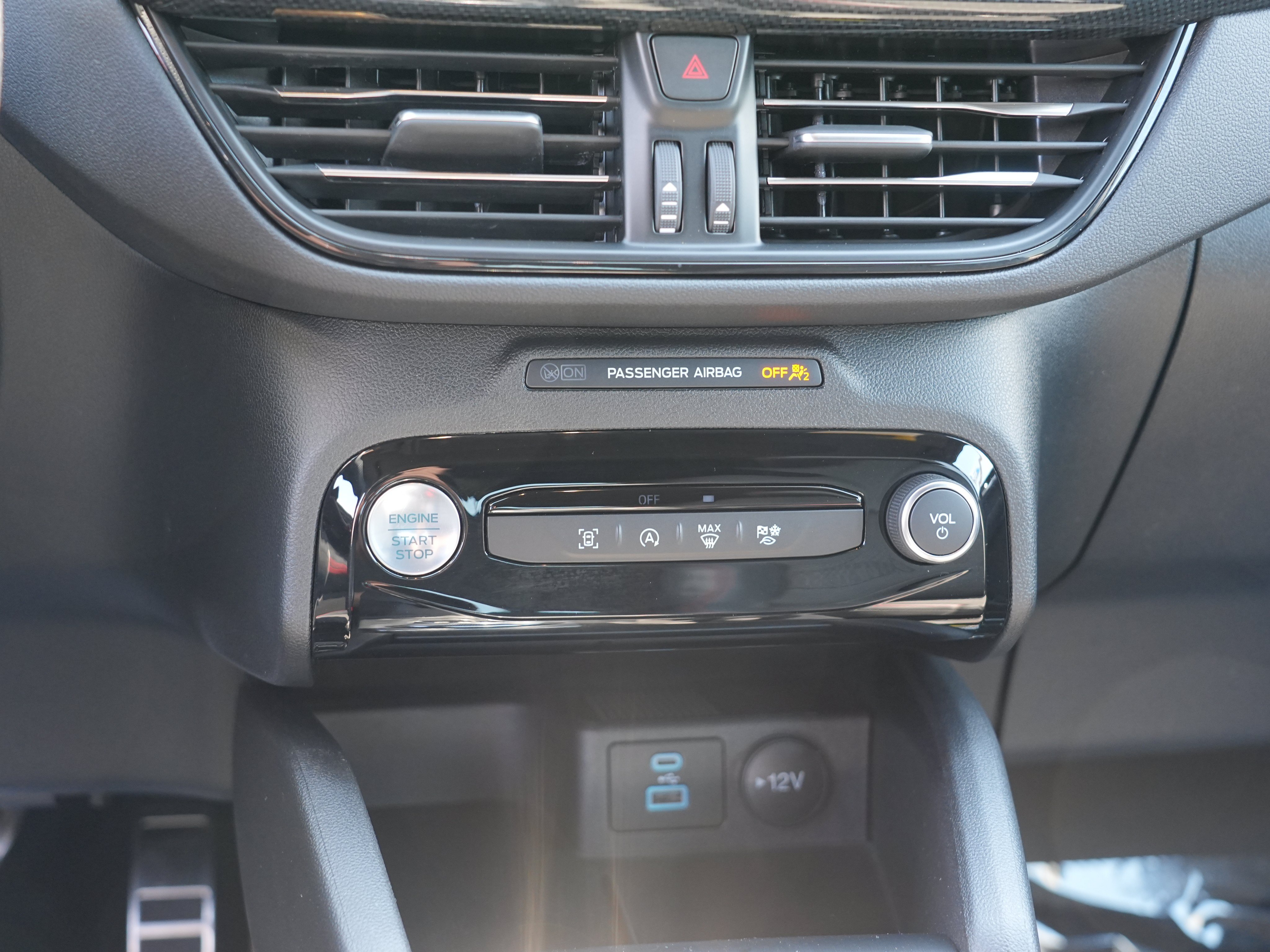Used 2023 Ford Escape ST-Line w/ Tech Pack #1 AWD/4WD image 26