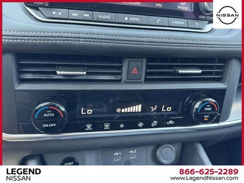 Used 2024 Nissan Rogue SV AWD/4WD image 26