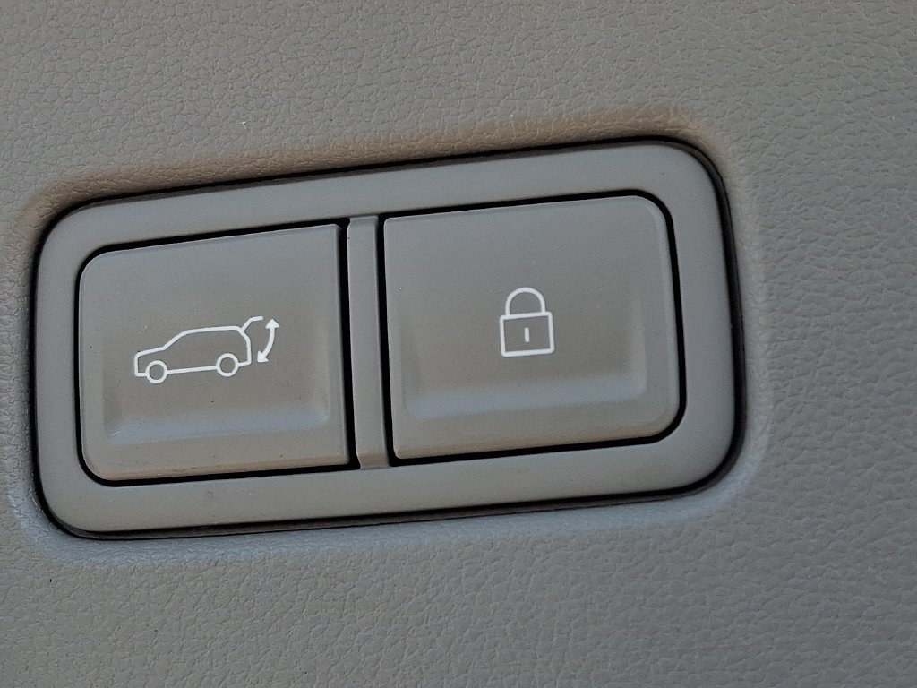 Used 2026 Hyundai Palisade SEL FWD image 29