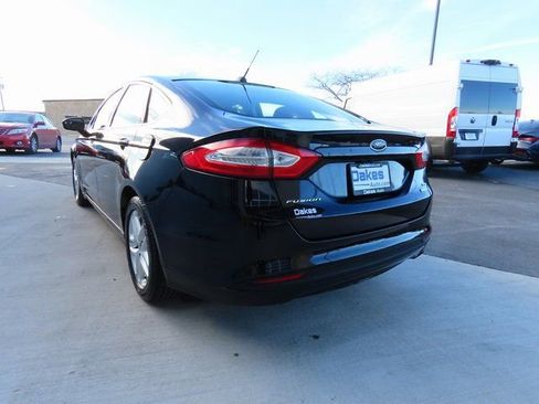 Used 2016 Ford Fusion SE w/ Equipment Group 202A image 5