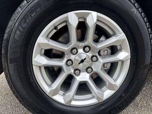 Used 2026 Chevrolet Silverado 1500 RST AWD/4WD image 17