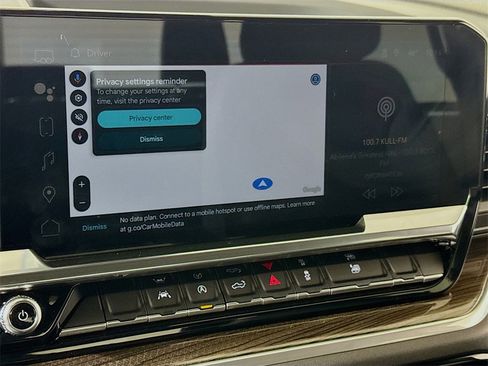 Used 2025 GMC Sierra 1500 Elevation image 11