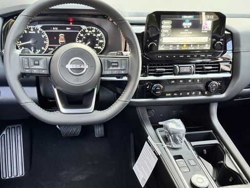 New 2025 Nissan Pathfinder SL image 23