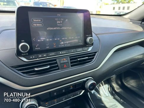 Used 2021 Nissan Altima 2.5 SR FWD image 10