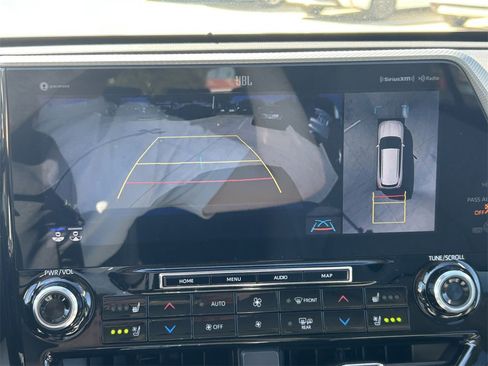 Certified 2022 Toyota Highlander Platinum image 30