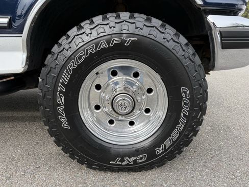 Used 1993 Ford F250 XLT 2dr 4WD Extended Cab LB HD image 24