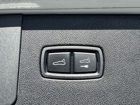 Used 2021 Porsche Cayenne image 24