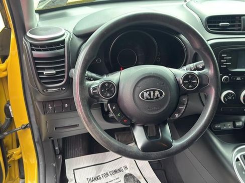 Used 2016 Kia Soul + FWD image 15