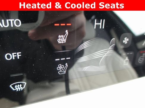 Used 2025 Genesis GV80 3.5T Prestige image 17