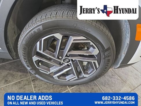 Used 2026 Hyundai Tucson Limited AWD/4WD image 4