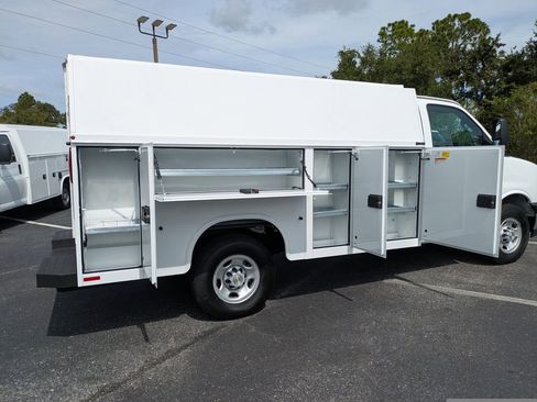 New 2025 Chevrolet Express 3500 w/ Power Convenience Package image 13